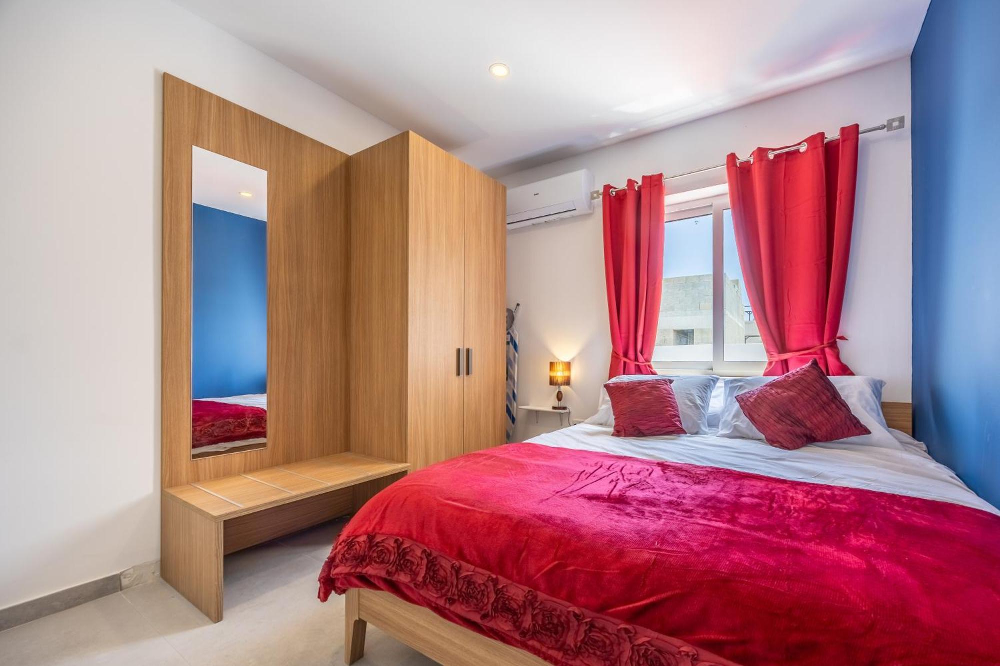 Appartement Sleek & Stylish 2br With Large Private Terrace - Close To Saint Julian's & Tigne Shopping Mall Sliema
